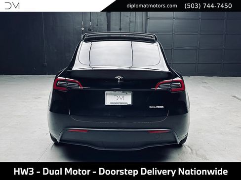 Used 2023 Tesla Model Y Performance AWD/4WD image 6