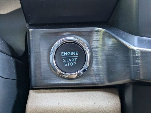 Used 2024 Ford F350 Lariat w/ Lariat Ultimate Package AWD/4WD image 31