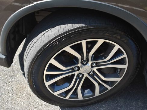 Used 2017 Mitsubishi Outlander SE AWD/4WD image 39