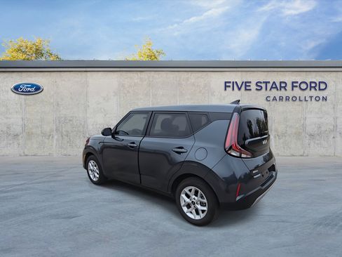 Used 2025 Kia Soul LX w/ LX Technology Package image 6