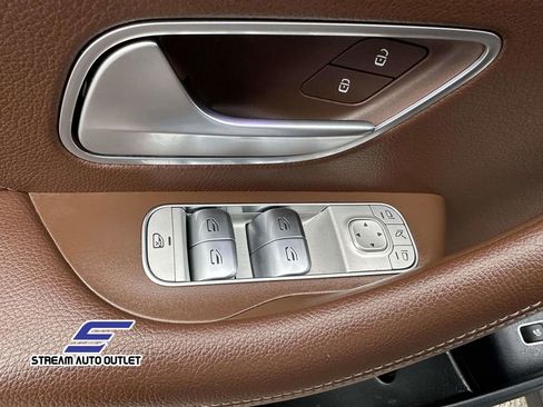 Used 2024 Mercedes-Benz GLE 350 4MATIC image 19