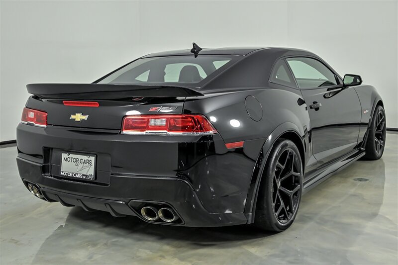 Used 2015 Chevrolet Camaro Z/28 RWD image 10