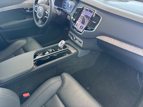 Used 2023 Volvo XC90 T8 Ultimate w/ Lounge Package AWD/4WD image 19