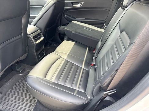 Certified 2022 Ford Edge SEL w/ Convenience Package AWD/4WD image 16