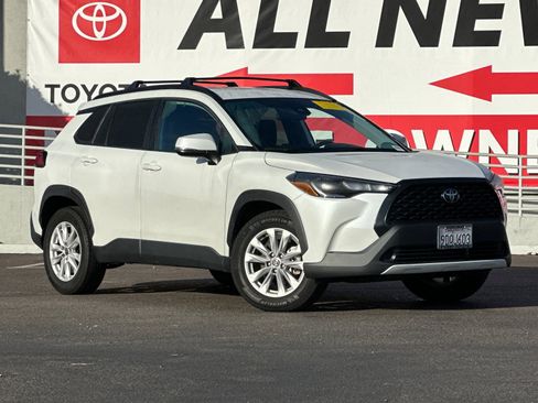 Used 2022 Toyota Corolla Cross LE image 8