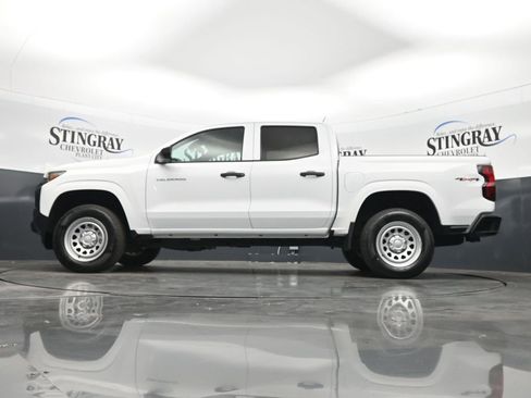 Used 2023 Chevrolet Colorado W/T AWD/4WD image 32