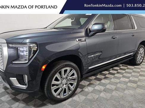 Used 2021 GMC Yukon XL Denali w/ Denali Premium Package AWD/4WD image 1