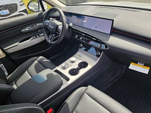 New 2026 Genesis GV70 2.5T Advanced AWD/4WD image 30