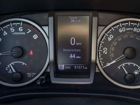 Used 2019 Toyota Tacoma SR5 image 23