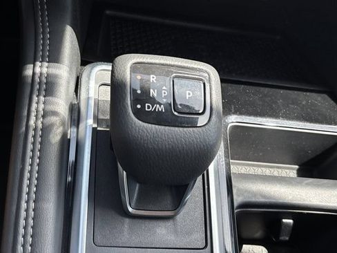 Used 2024 Nissan Pathfinder Platinum AWD/4WD image 42