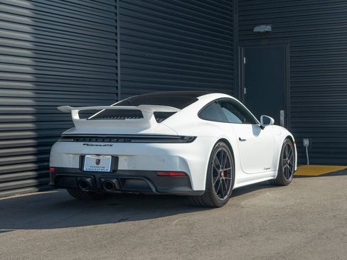 Used 2026 Porsche 911 Carrera GTS RWD image 9