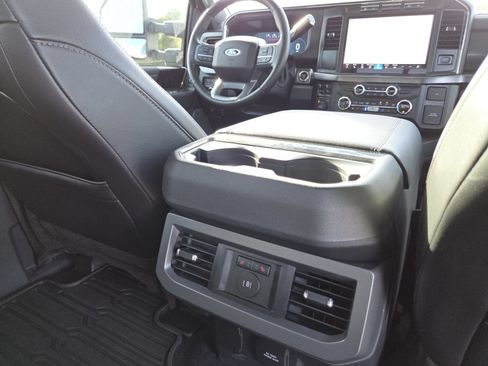 Used 2024 Ford F250 Lariat w/ Chrome Package AWD/4WD image 28