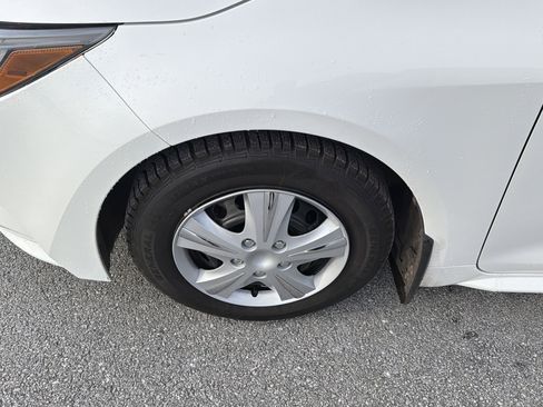 Used 2022 Toyota Corolla LE image 53