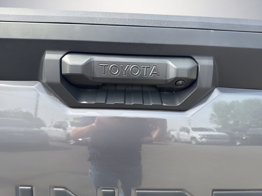 Used 2025 Toyota Tundra SR5 AWD/4WD image 36