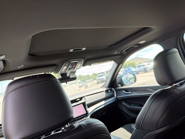 New 2026 Jeep Grand Cherokee Altitude AWD/4WD image 9