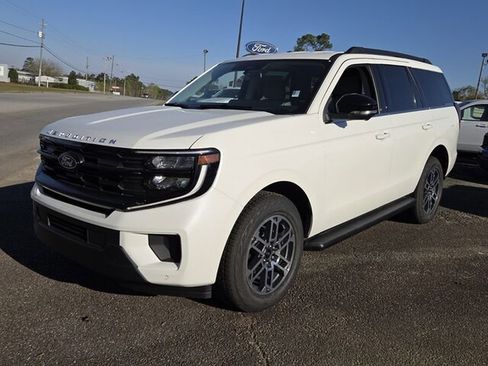 New 2026 Ford Expedition Active AWD/4WD image 3