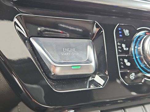 Certified 2025 GMC Sierra 1500 Denali AWD/4WD image 17