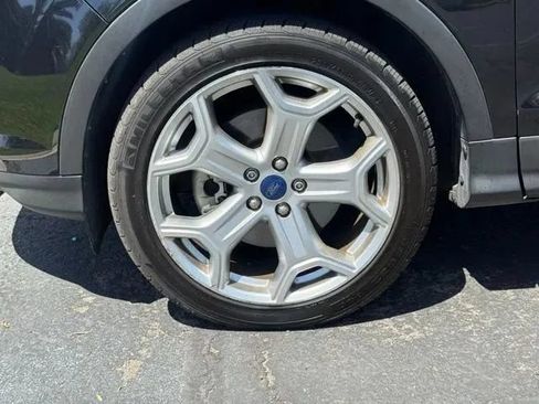 Used 2017 Ford Escape Titanium AWD/4WD image 31