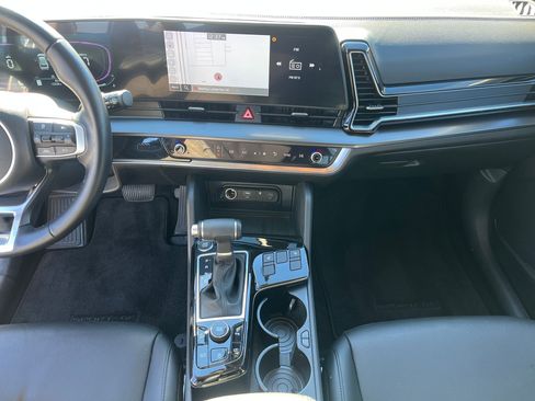 Used 2025 Kia Sportage EX image 27