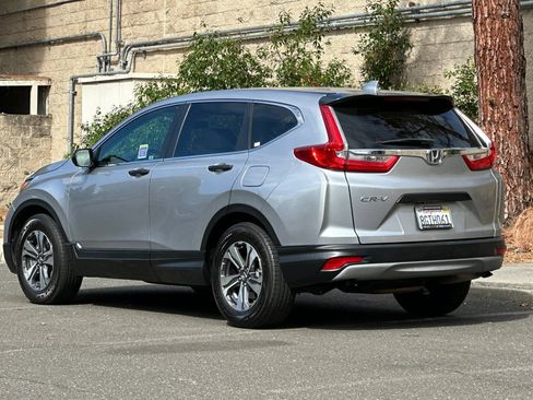 Used 2018 Honda CR-V LX image 5