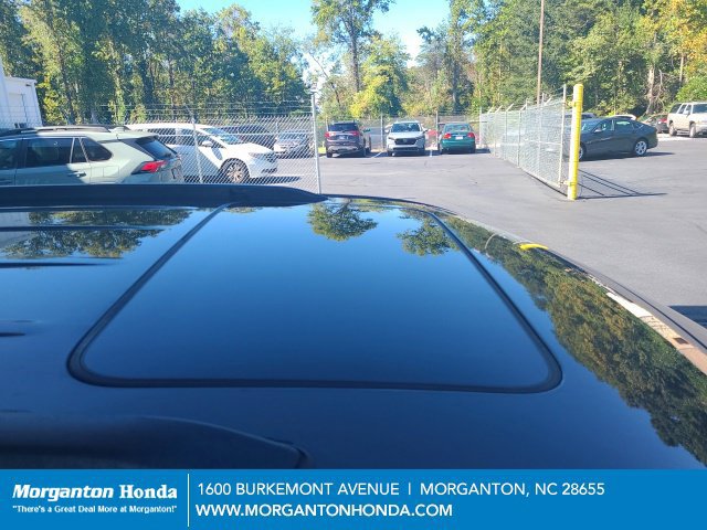 Used 2023 Jeep Grand Cherokee Altitude AWD/4WD image 14
