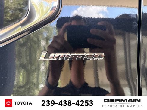 Used 2023 Toyota Tundra Limited w/ Power Package RWD image 5