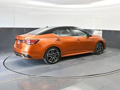 Used 2024 Nissan Sentra SR w/ SR Premium Package FWD image 3