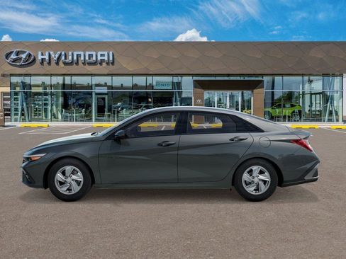 New 2026 Hyundai Elantra SE w/ Cargo Package image 3