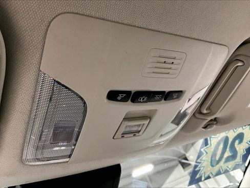 Used 2020 Toyota Corolla LE image 33