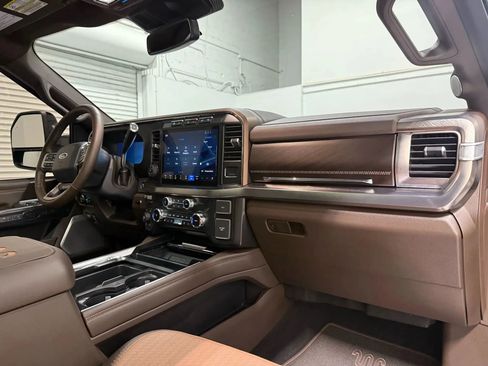 Used 2024 Ford F250 King Ranch image 44