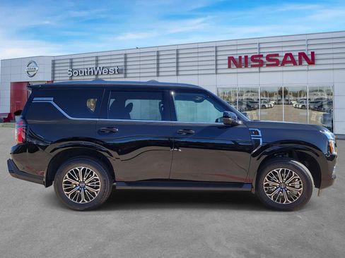 New 2026 Nissan Armada SL w/ Captain's Chari Seat Package image 5