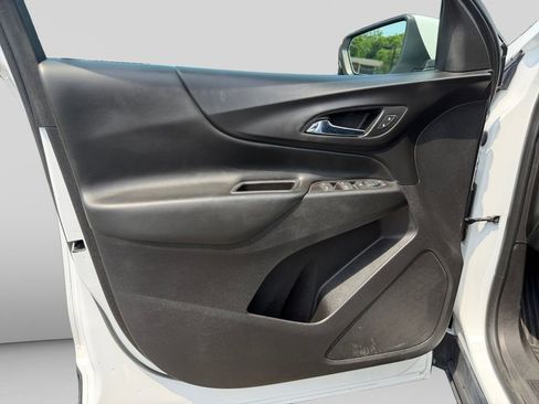 Used 2019 Chevrolet Equinox LT AWD/4WD image 16