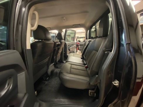 Used 2018 Nissan Titan S w/ S Utility Package RWD image 13