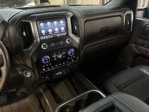 Used 2021 GMC Sierra 3500 Denali w/ Denali Ultimate Package image 15