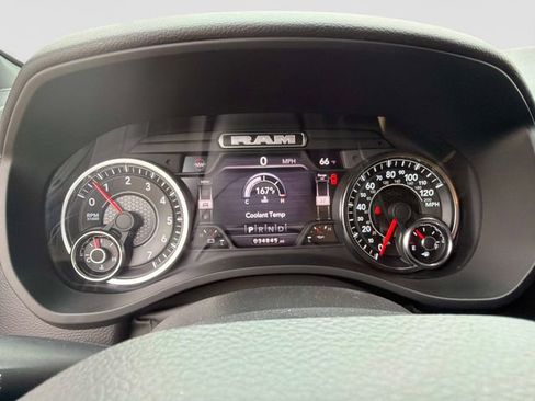 Used 2022 RAM 1500 Big Horn AWD/4WD image 29