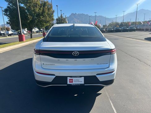 Certified 2026 Toyota Crown Platinum image 4