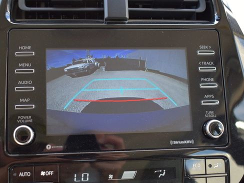 Used 2021 Toyota Prius XLE AWD/4WD image 19