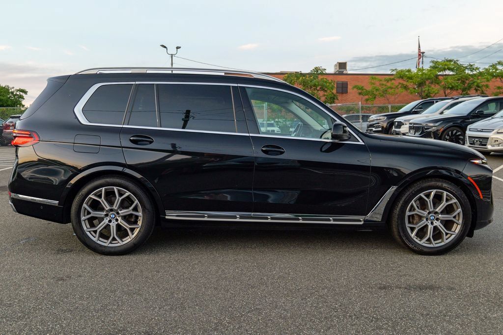 Used 2026 BMW X7 xDrive40i AWD/4WD image 8