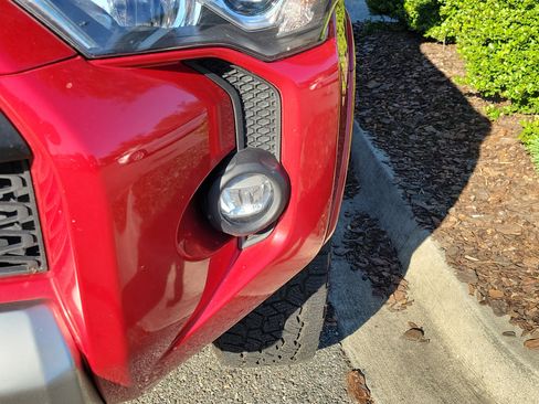 Used 2021 Toyota 4Runner TRD Off-Road AWD/4WD image 4