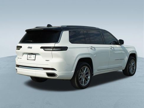 Used 2023 Jeep Grand Cherokee L Summit w/ Luxury Tech Group V image 9