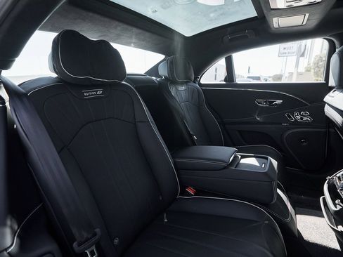 Used 2024 Bentley Flying Spur S V8 image 37