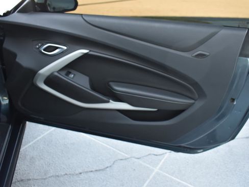 Used 2020 Chevrolet Camaro LT image 32