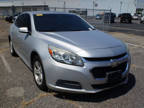 Used 2016 Chevrolet Malibu LT FWD image 3