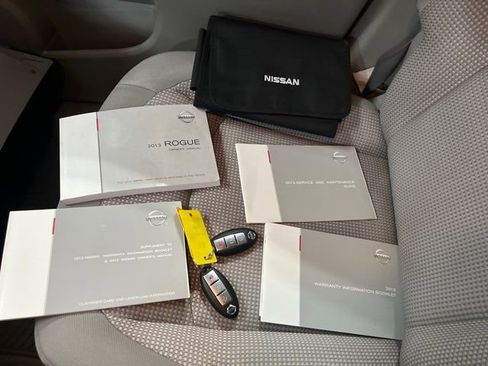 Used 2013 Nissan Rogue SV image 26