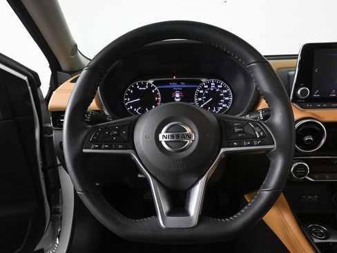 Used 2020 Nissan Sentra SV w/ SV Premium Package image 2