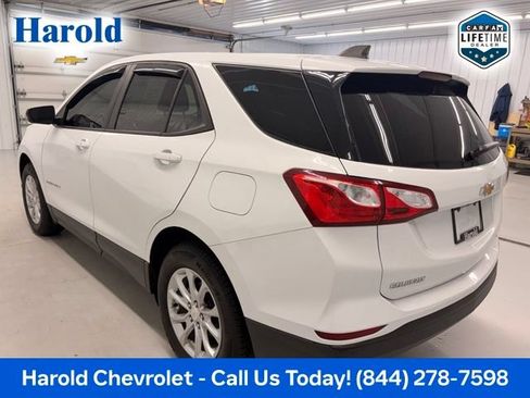 Used 2020 Chevrolet Equinox LS w/ LS Convenience Package AWD/4WD image 4
