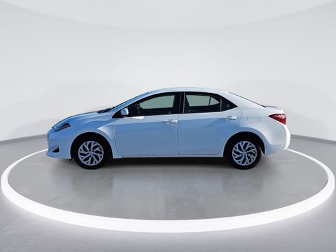 Used 2017 Toyota Corolla LE image 6