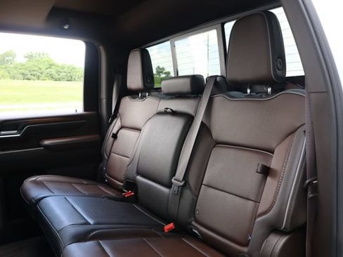 Used 2024 GMC Sierra 2500 Denali w/ Denali Reserve Package AWD/4WD image 32