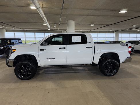 Used 2021 Toyota Tundra SR5 w/ SR5 Leather Package image 5