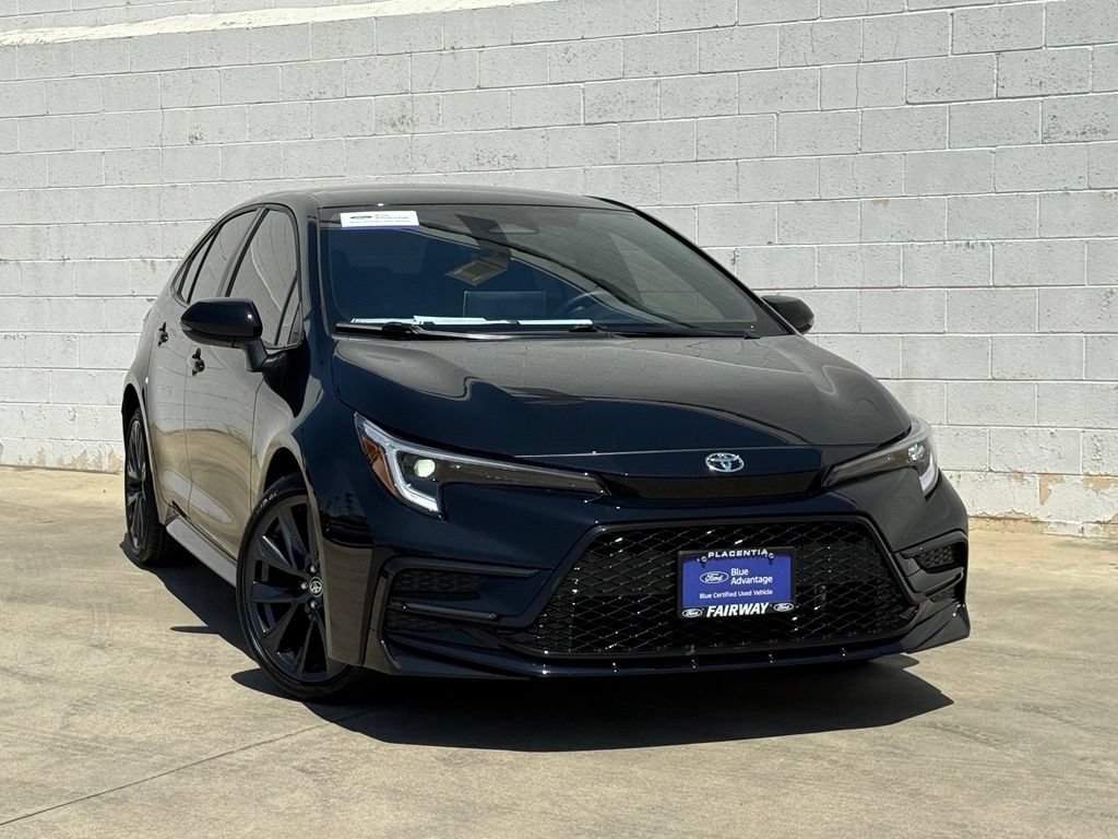 Used 2026 Toyota Corolla SE w/ SE Package FWD image 3